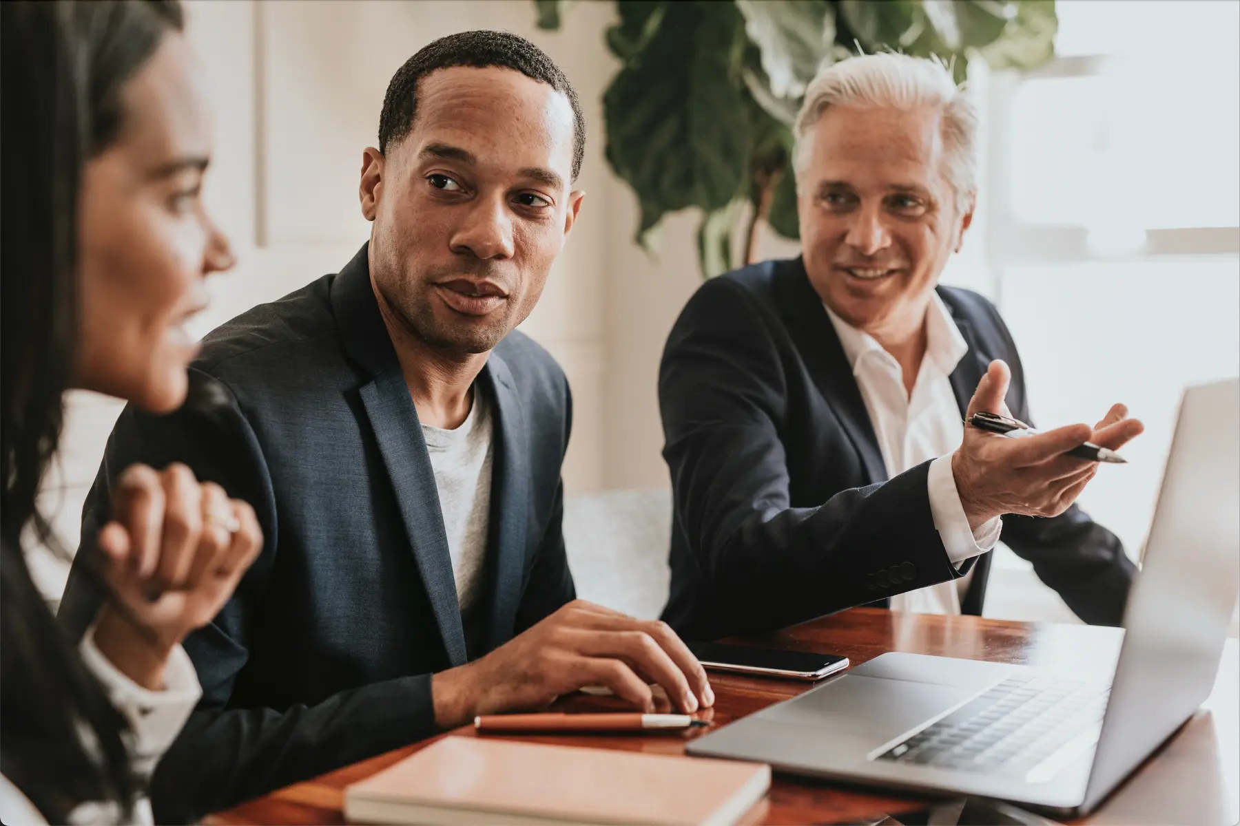 Real Estate Attorney Advises Investors At Business Meeting