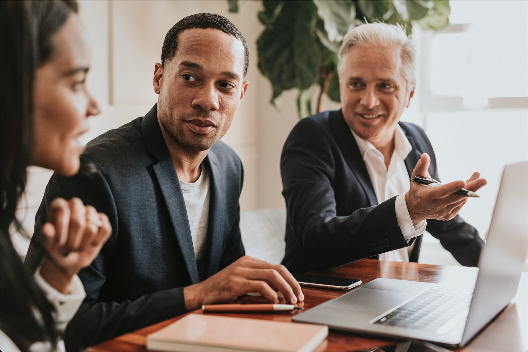 Real Estate Attorney Advises Investors At Business Meeting